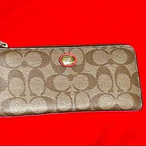 Great quality used Coach wallet